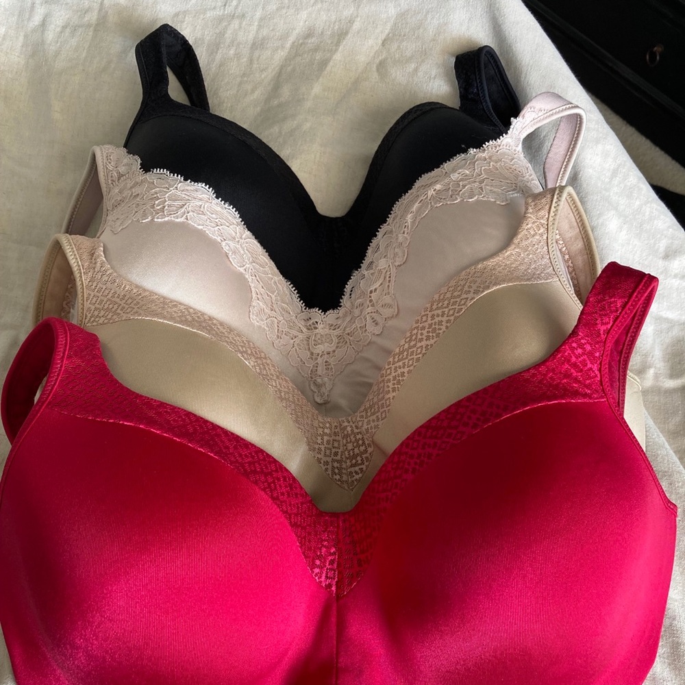 4 36 DD Bras.
